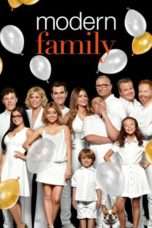 Nonton Streaming Download Drama Modern Family Season 10 (2018) Subtitle Indonesia